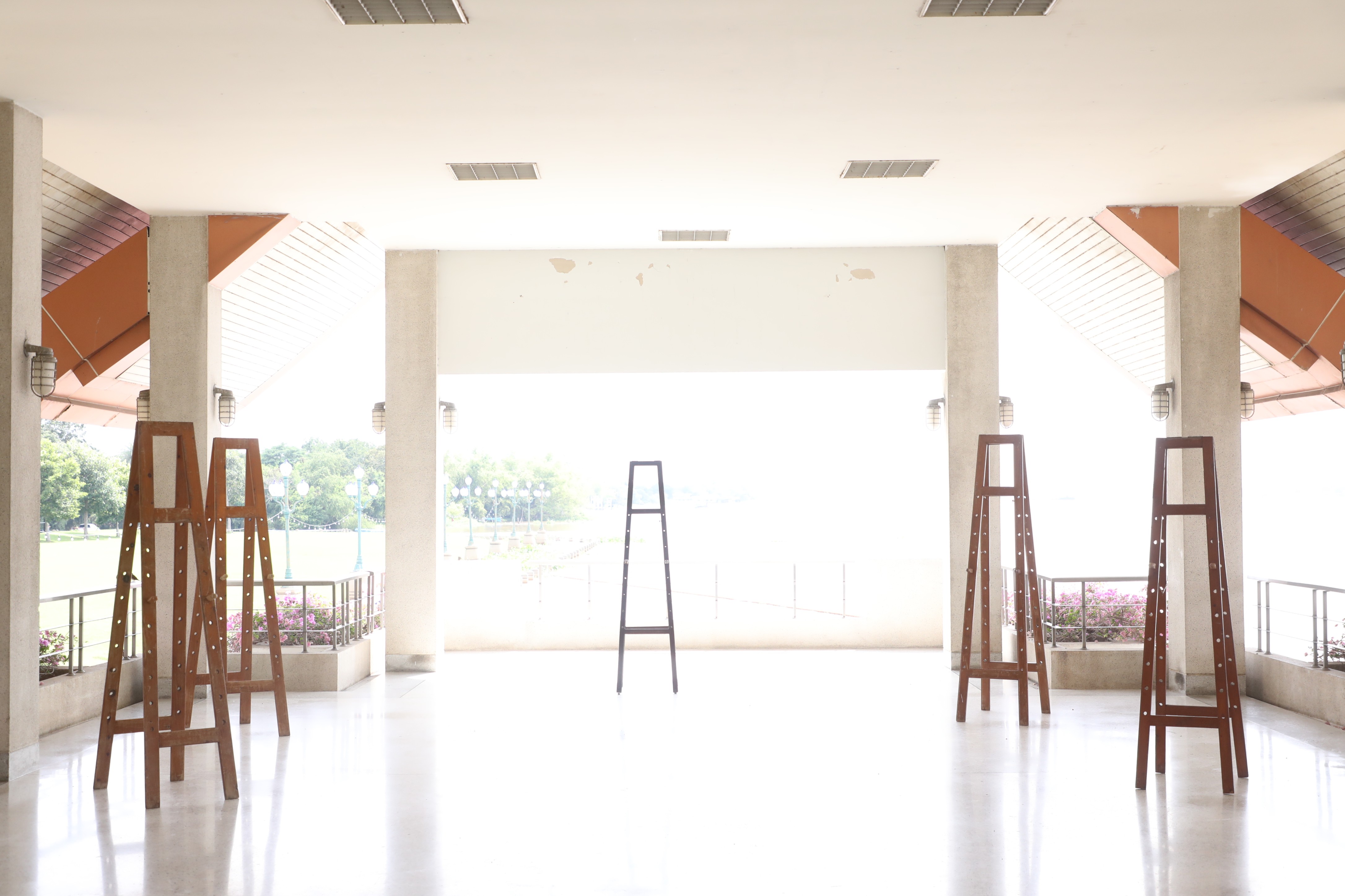 title - เลขาธิการ ส.ป.ก. นายเศรษฐเกียรติ กระจ่างวงษ์ ลงตรวจความเรียบร้อยของงาน 